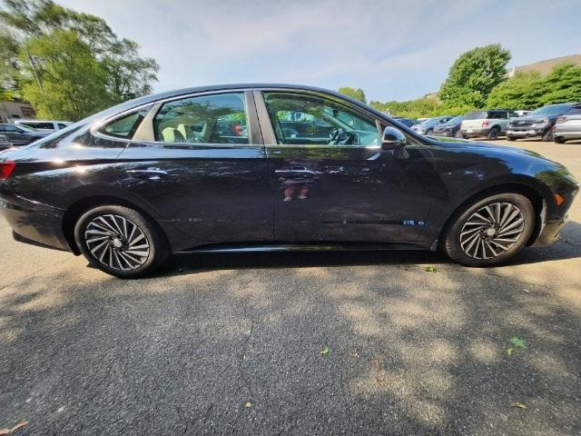 2023 Hyundai SONATA Hybrid Vehicle Photo in Mahwah, NJ 07430-1343