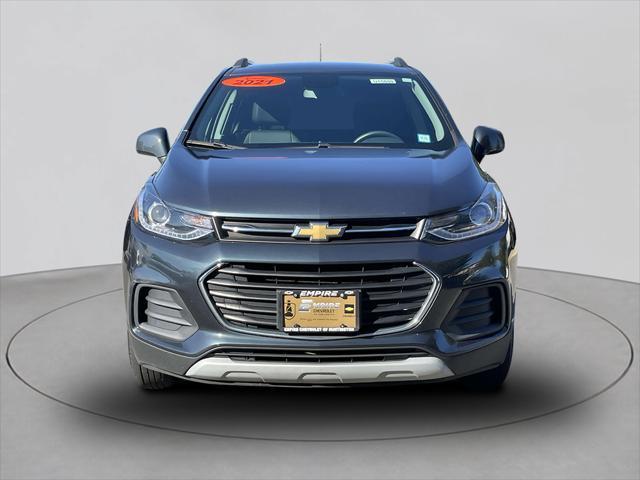 Used 2021 Chevrolet Trax LT with VIN KL7CJPSB7MB354980 for sale in Huntington, NY