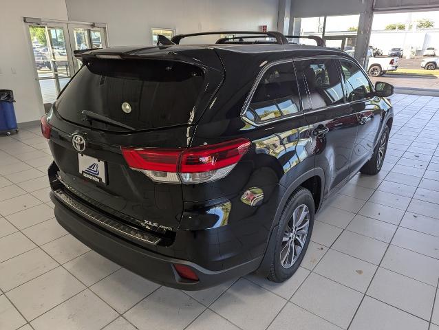 2018 Toyota Highlander Vehicle Photo in Oshkosh, WI 54901