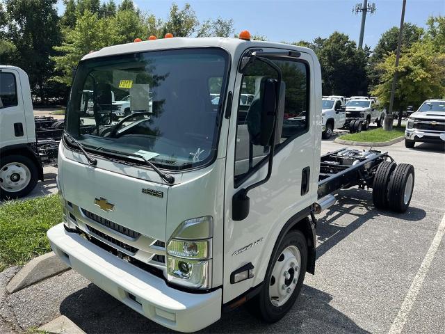 2025 Chevrolet Low Cab Forward 4500 Vehicle Photo in ALCOA, TN 37701-3235