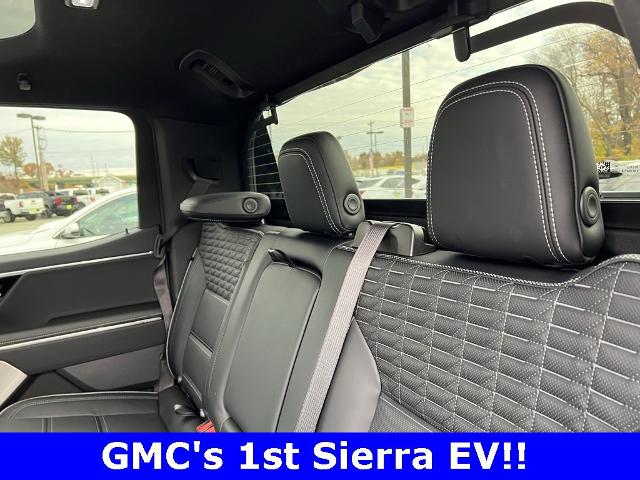 2025 GMC Sierra EV Vehicle Photo in CHICOPEE, MA 01020-5001