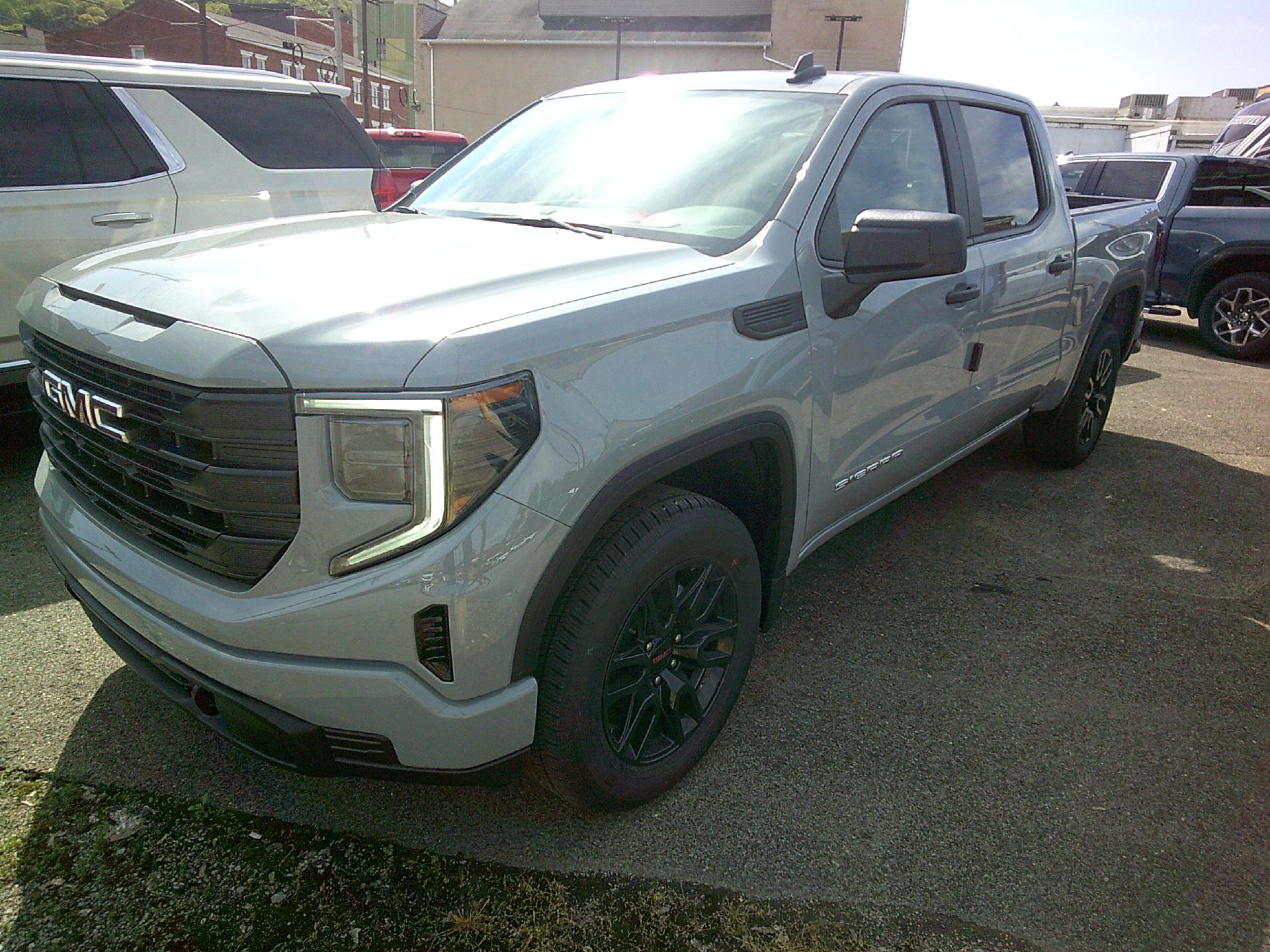 2024 GMC Sierra 1500 Vehicle Photo in KITTANNING, PA 16201-1536