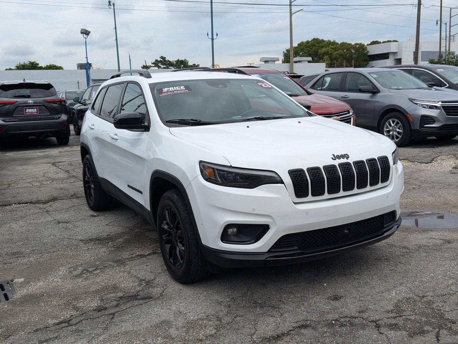 2023 Jeep Cherokee Vehicle Photo in Pembroke Pines, FL 33027