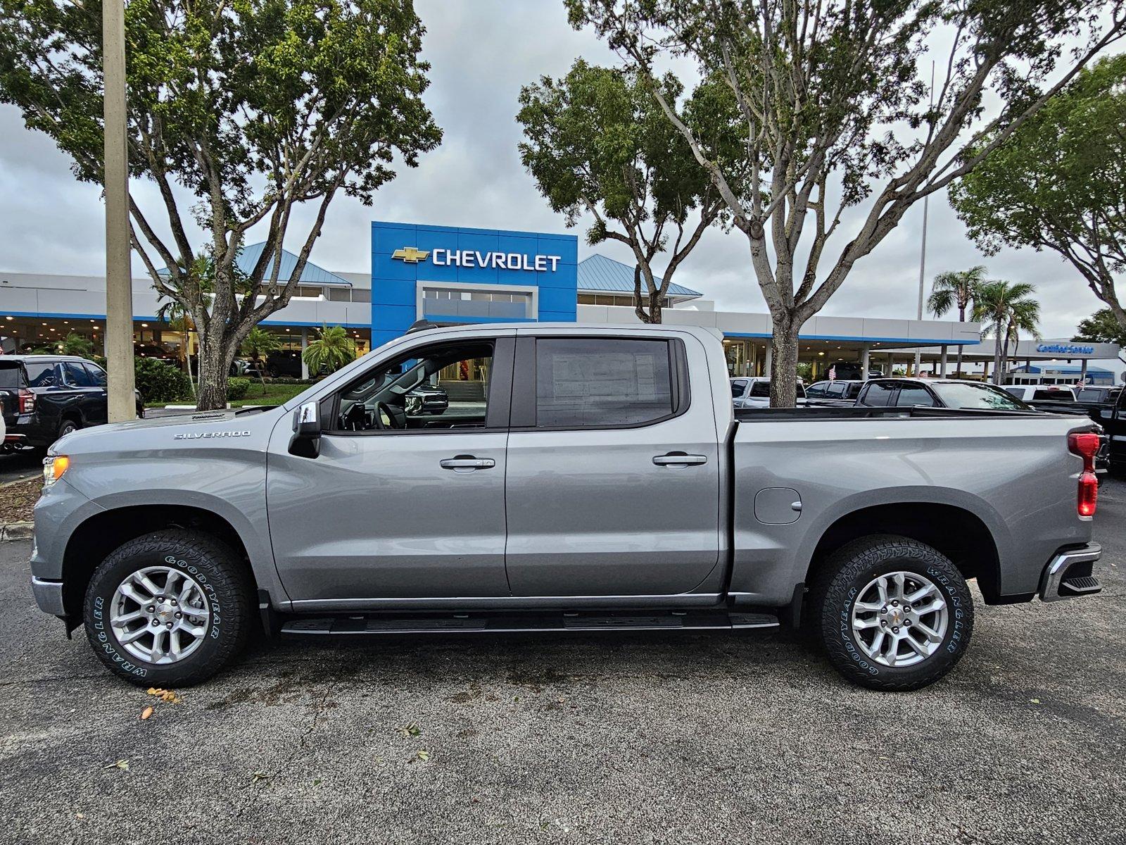 2025 Chevrolet Silverado 1500 Vehicle Photo in GREENACRES, FL 33463-3207