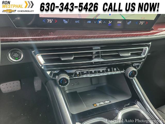 2025 Chevrolet Traverse Vehicle Photo in AURORA, IL 60503-9326