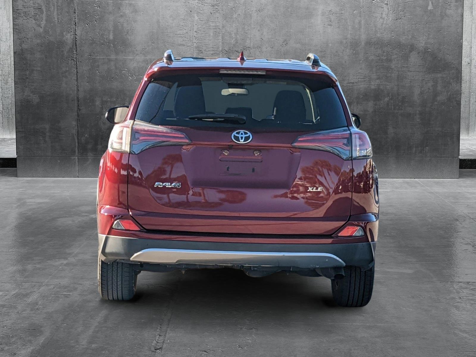 2018 Toyota RAV4 Vehicle Photo in Davie, FL 33331