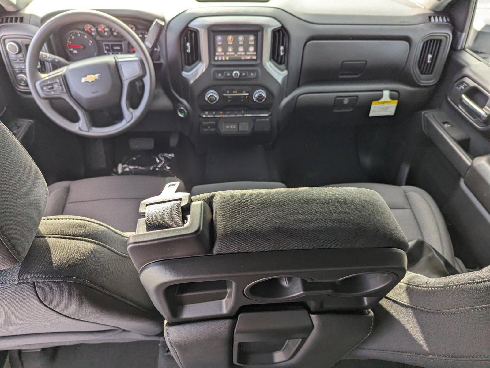 2024 Chevrolet Silverado 2500 HD Vehicle Photo in PEMBROKE PINES, FL 33024-6534