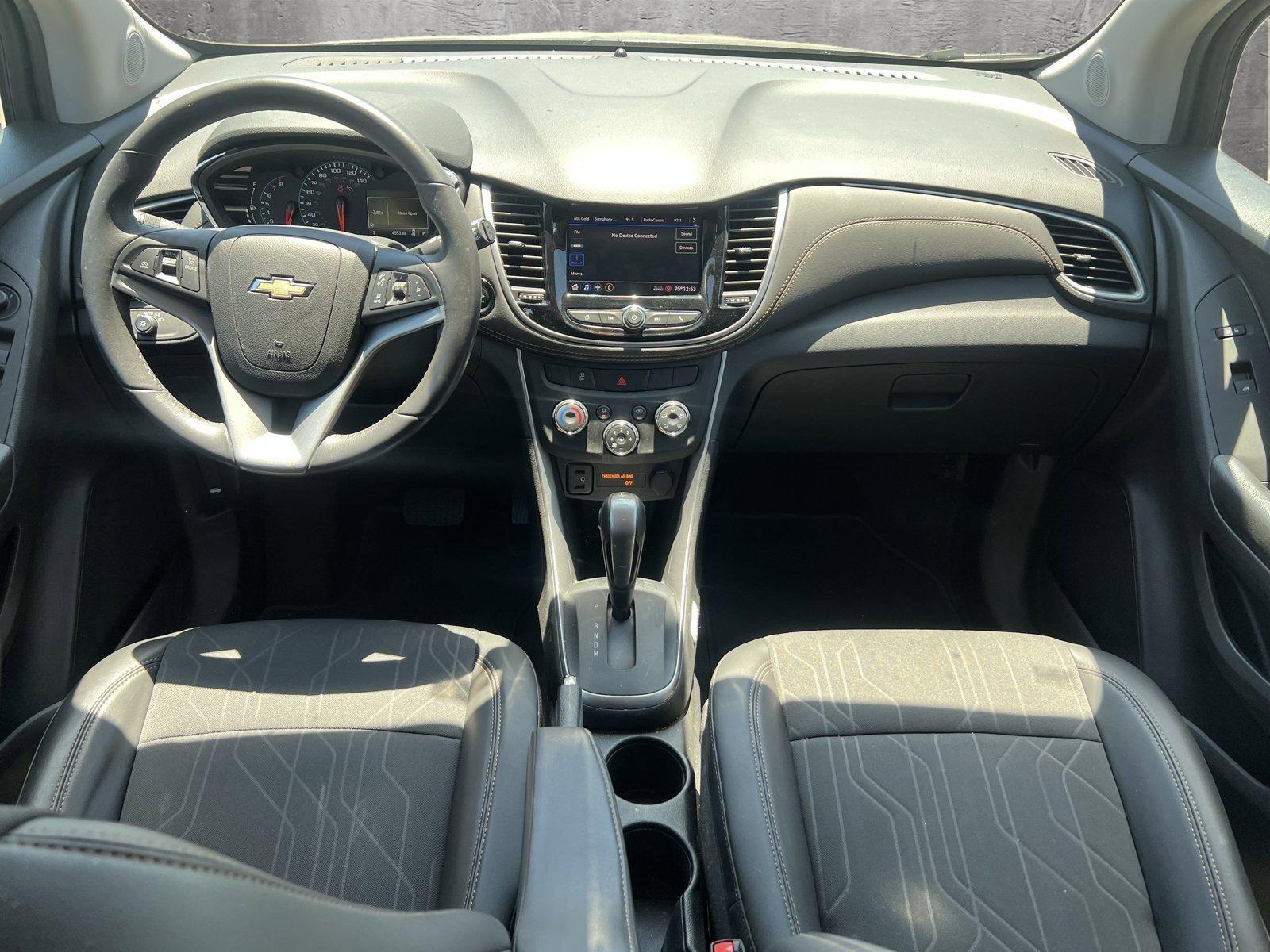 2022 Chevrolet Trax Vehicle Photo in VALENCIA, CA 91355-1705