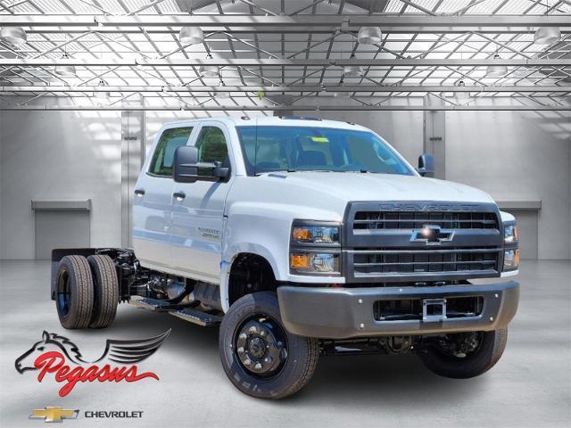 2024 Chevrolet Silverado Chassis Cab Vehicle Photo in Weatherford, TX 76087