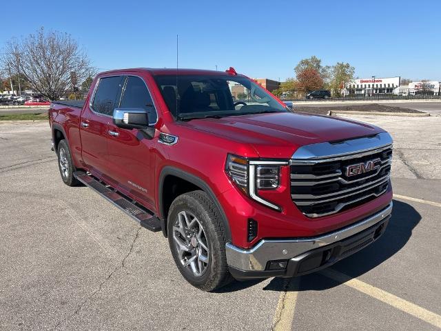 Used 2022 GMC Sierra 1500 SLT with VIN 3GTUUDED8NG609462 for sale in Muncie, IN