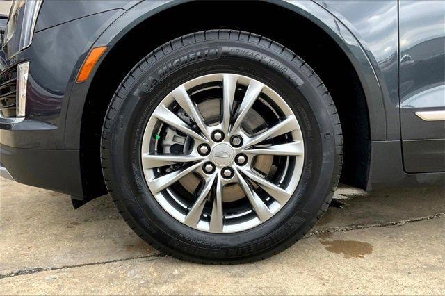 2022 Cadillac XT5 Vehicle Photo in TOPEKA, KS 66609-0000