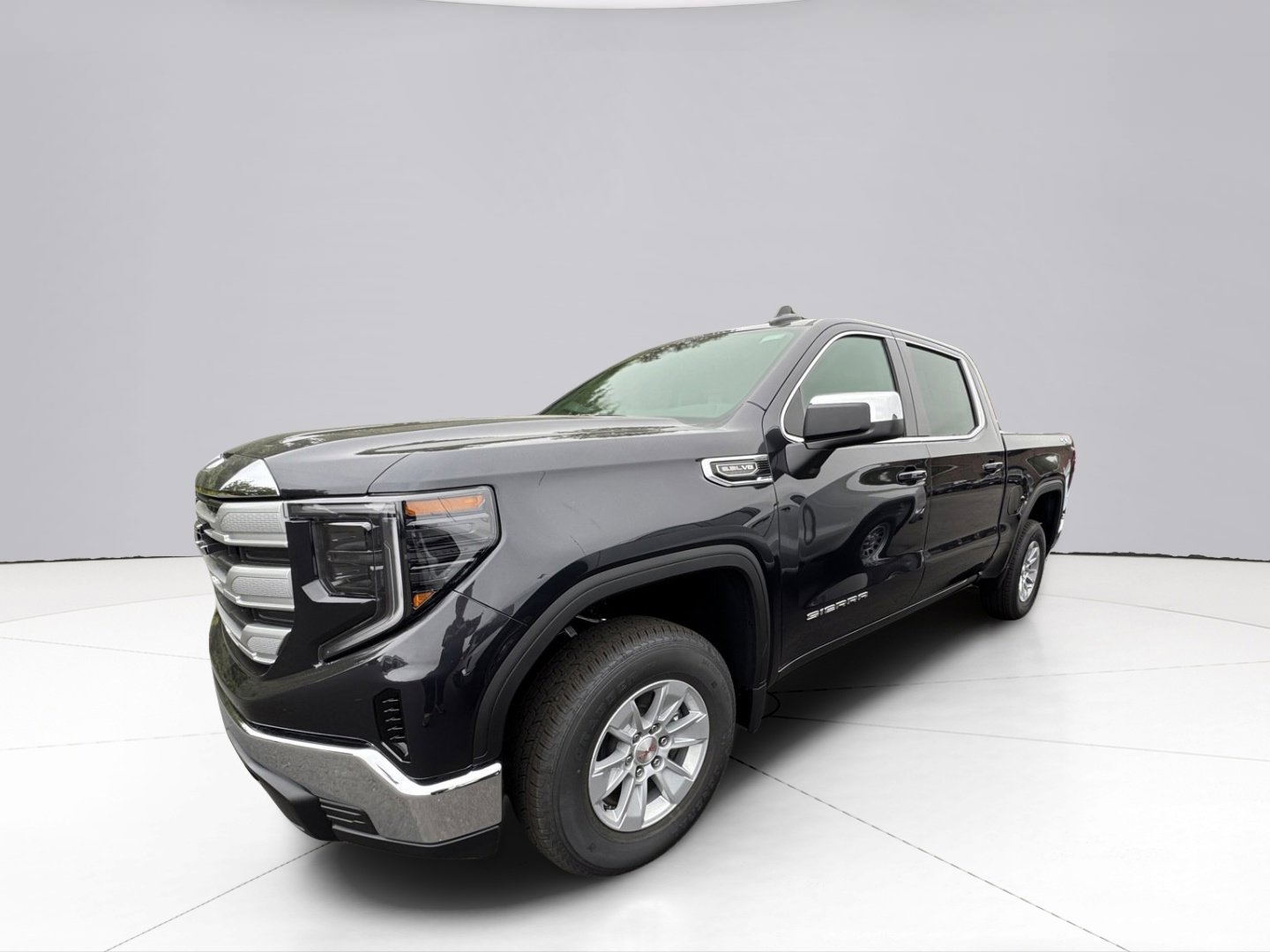 2024 GMC Sierra 1500 Vehicle Photo in LEOMINSTER, MA 01453-2952