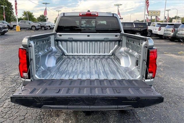 2024 Chevrolet Colorado Vehicle Photo in TOPEKA, KS 66609-0000