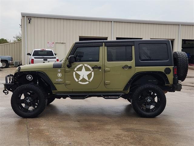 2013 Jeep Wrangler Unlimited Vehicle Photo in GAINESVILLE, TX 76240-2013