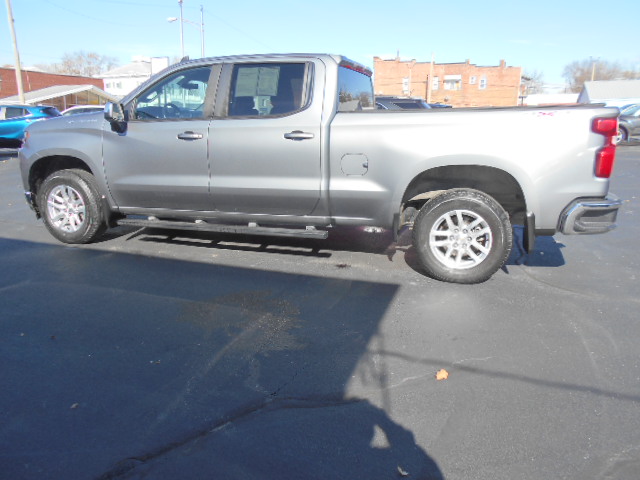 Used 2020 Chevrolet Silverado 1500 LT with VIN 3GCUYDED3LG238034 for sale in North Baltimore, OH