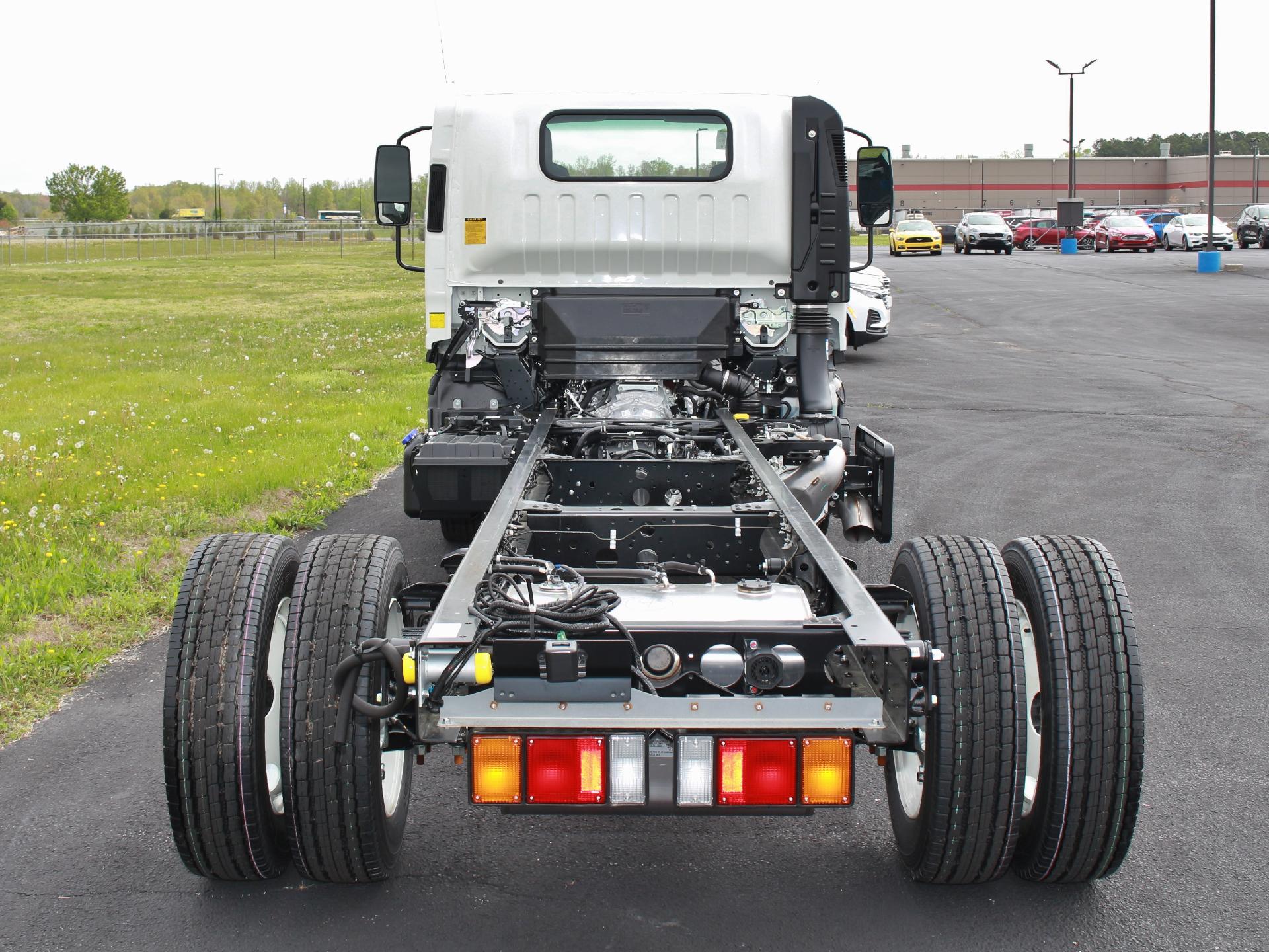 2024 Chevrolet Low Cab Forward 5500 XD Vehicle Photo in SMYRNA, DE 19977-2874