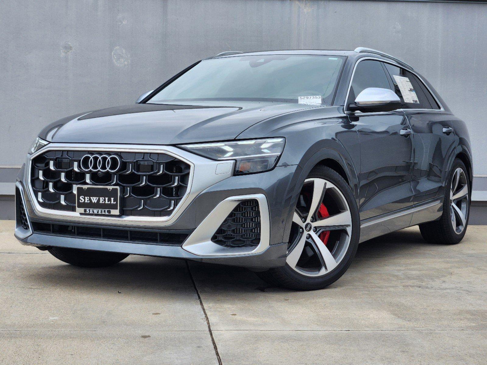 2024 Audi SQ8 Vehicle Photo in SUGAR LAND, TX 77478