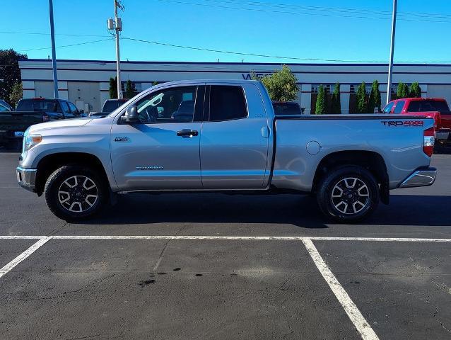 2017 Toyota Tundra 4WD Vehicle Photo in GREEN BAY, WI 54304-5303