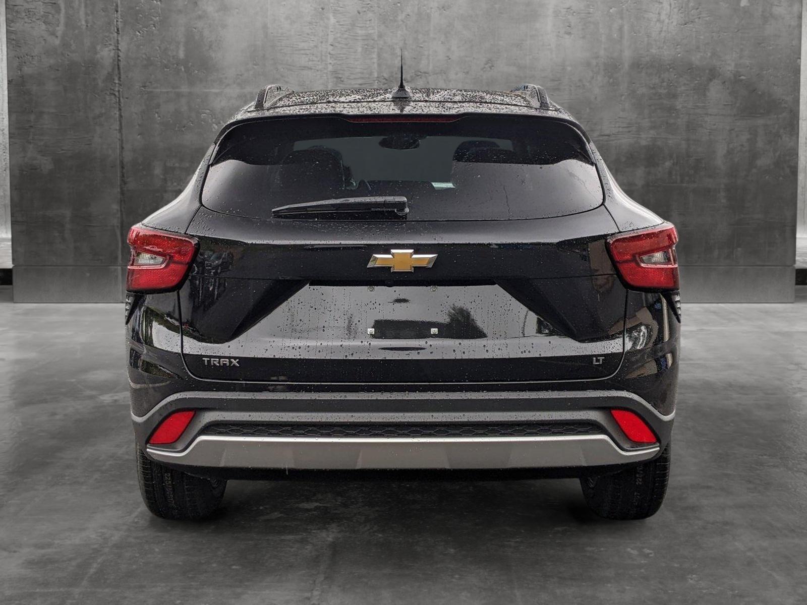 2025 Chevrolet Trax Vehicle Photo in TIMONIUM, MD 21093-2300