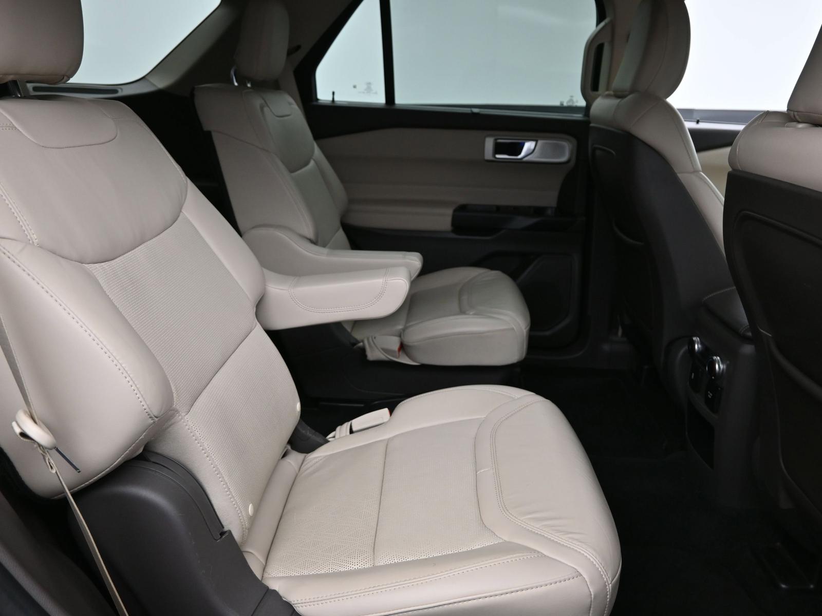 2020 Ford Explorer Vehicle Photo in Cedar Rapids, IA 52402