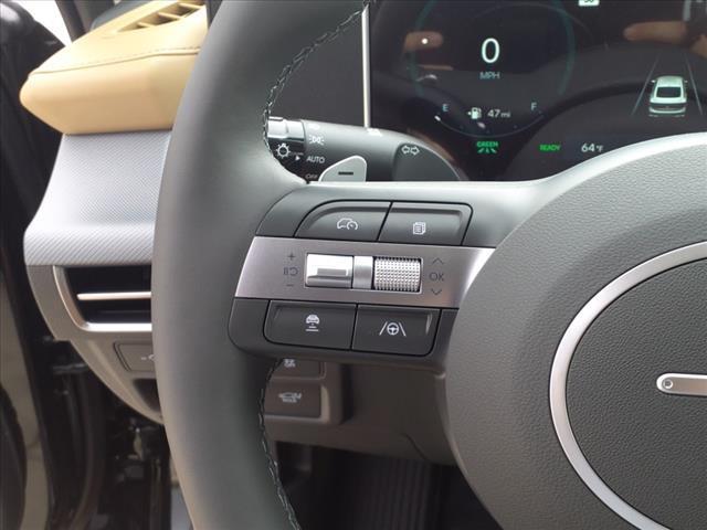 2024 Hyundai SONATA Hybrid Vehicle Photo in Peoria, IL 61615