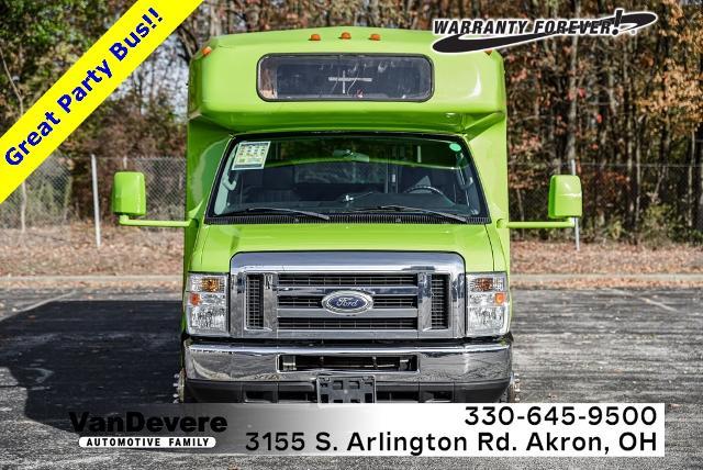 2016 Ford Econoline Commercial Cutaway Vehicle Photo in Akron, OH 44312