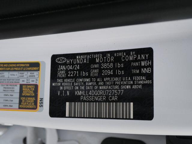 2024 Hyundai ELANTRA Vehicle Photo in Nashua, NH 03060