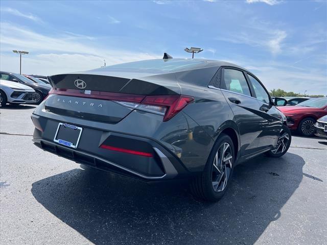 2024 Hyundai ELANTRA Vehicle Photo in O'Fallon, IL 62269