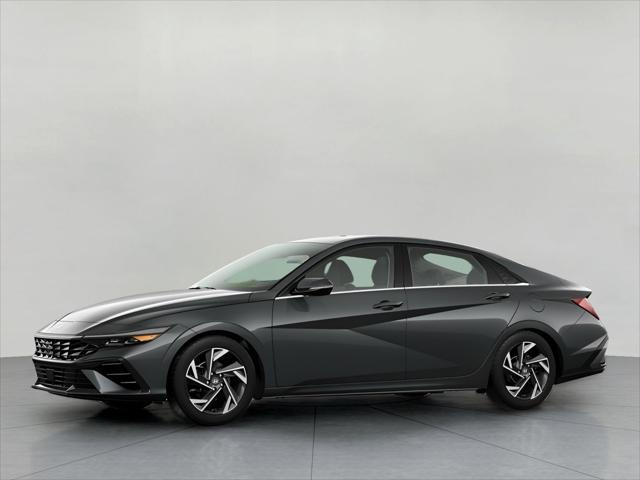 2024 Hyundai ELANTRA Vehicle Photo in Green Bay, WI 54304