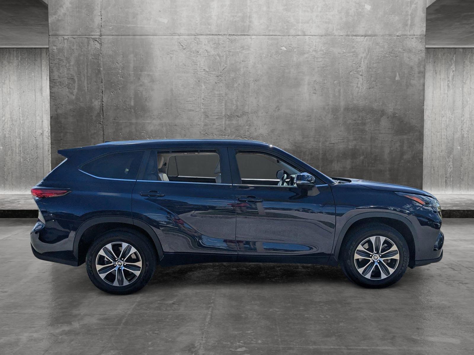 2023 Toyota Highlander Vehicle Photo in Winter Park, FL 32792