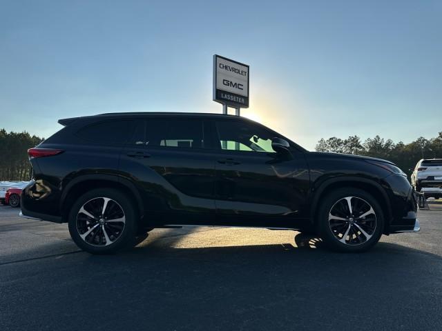 Used 2021 Toyota Highlander XSE with VIN 5TDJZRAH7MS061500 for sale in Moultrie, GA