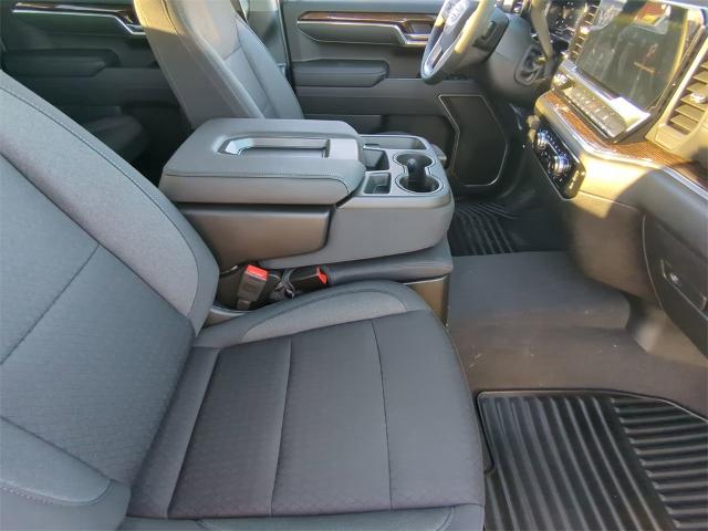 2025 GMC Sierra 1500 Vehicle Photo in GOODYEAR, AZ 85338-1310