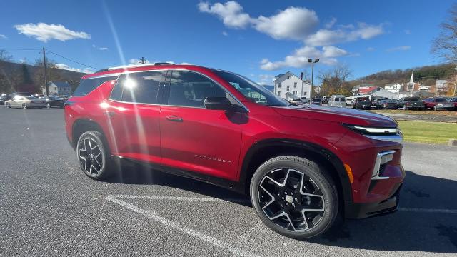 2025 Chevrolet Traverse Vehicle Photo in THOMPSONTOWN, PA 17094-9014