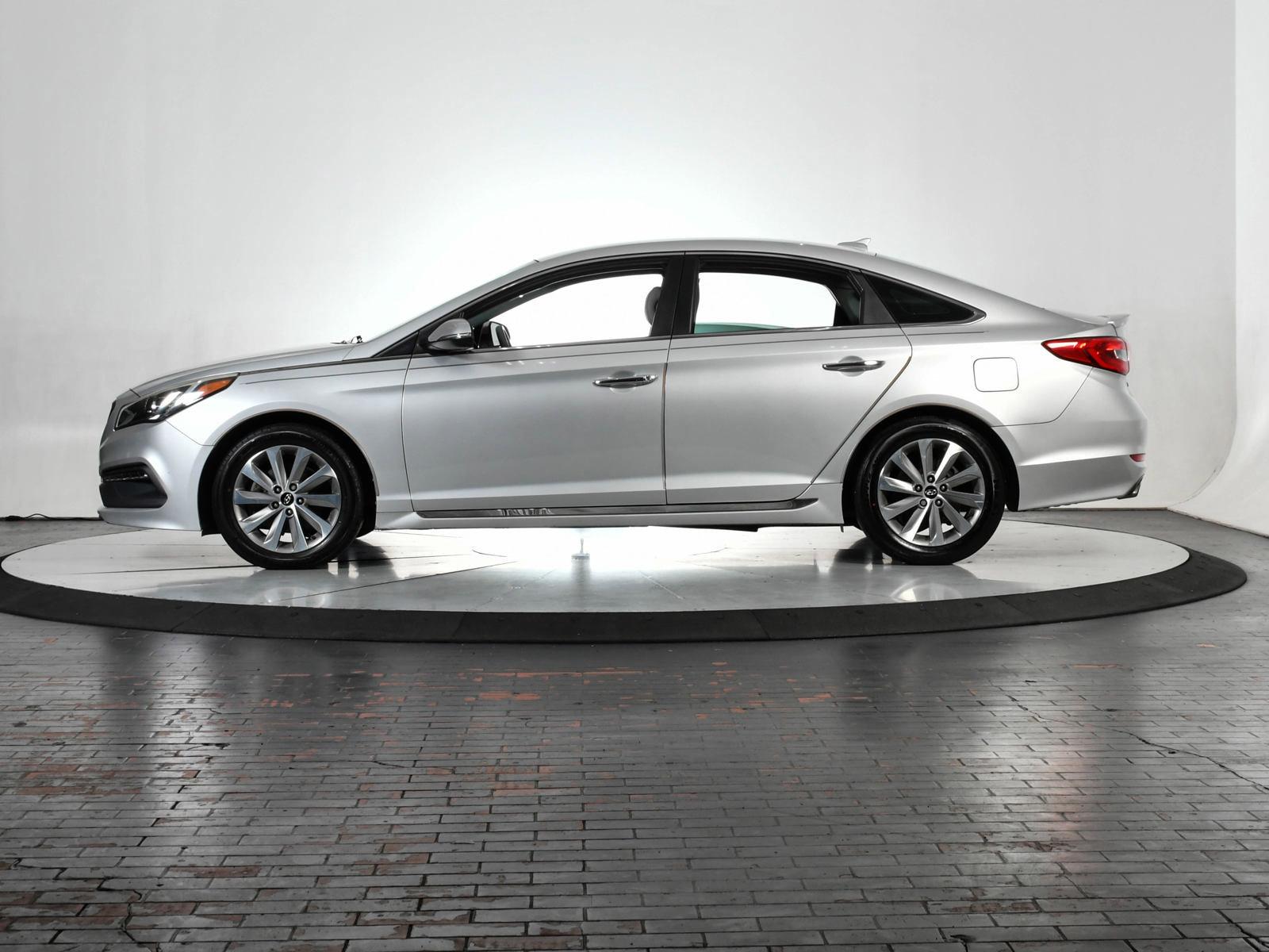 2015 Hyundai SONATA Vehicle Photo in DALLAS, TX 75235