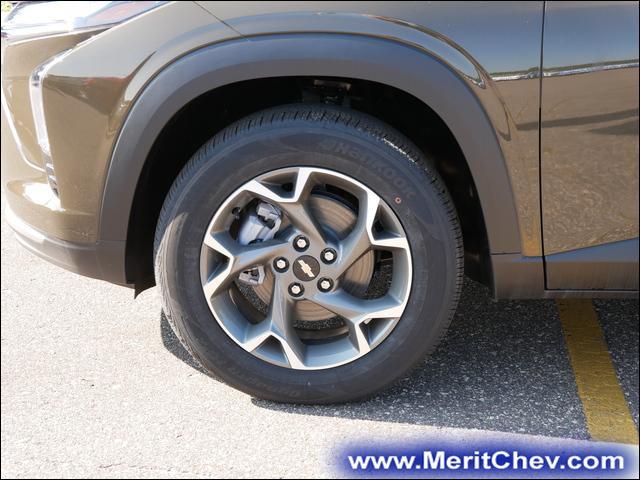 2024 Chevrolet Trax Vehicle Photo in MAPLEWOOD, MN 55119-4794