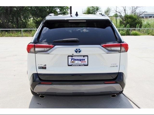 2020 Toyota RAV4 Vehicle Photo in ROSENBERG, TX 77471-5675