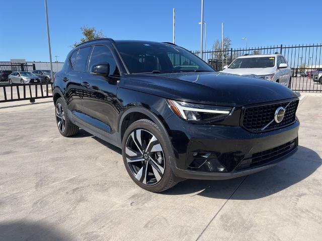 2023 Volvo XC40 Vehicle Photo in Grapevine, TX 76051