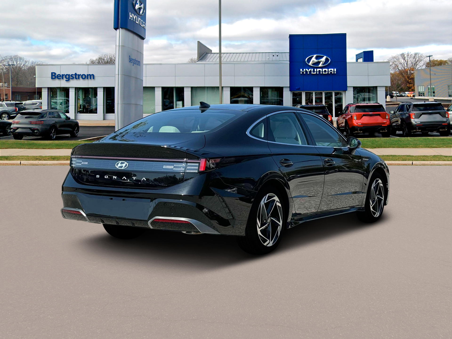 2025 Hyundai SONATA Vehicle Photo in Green Bay, WI 54304