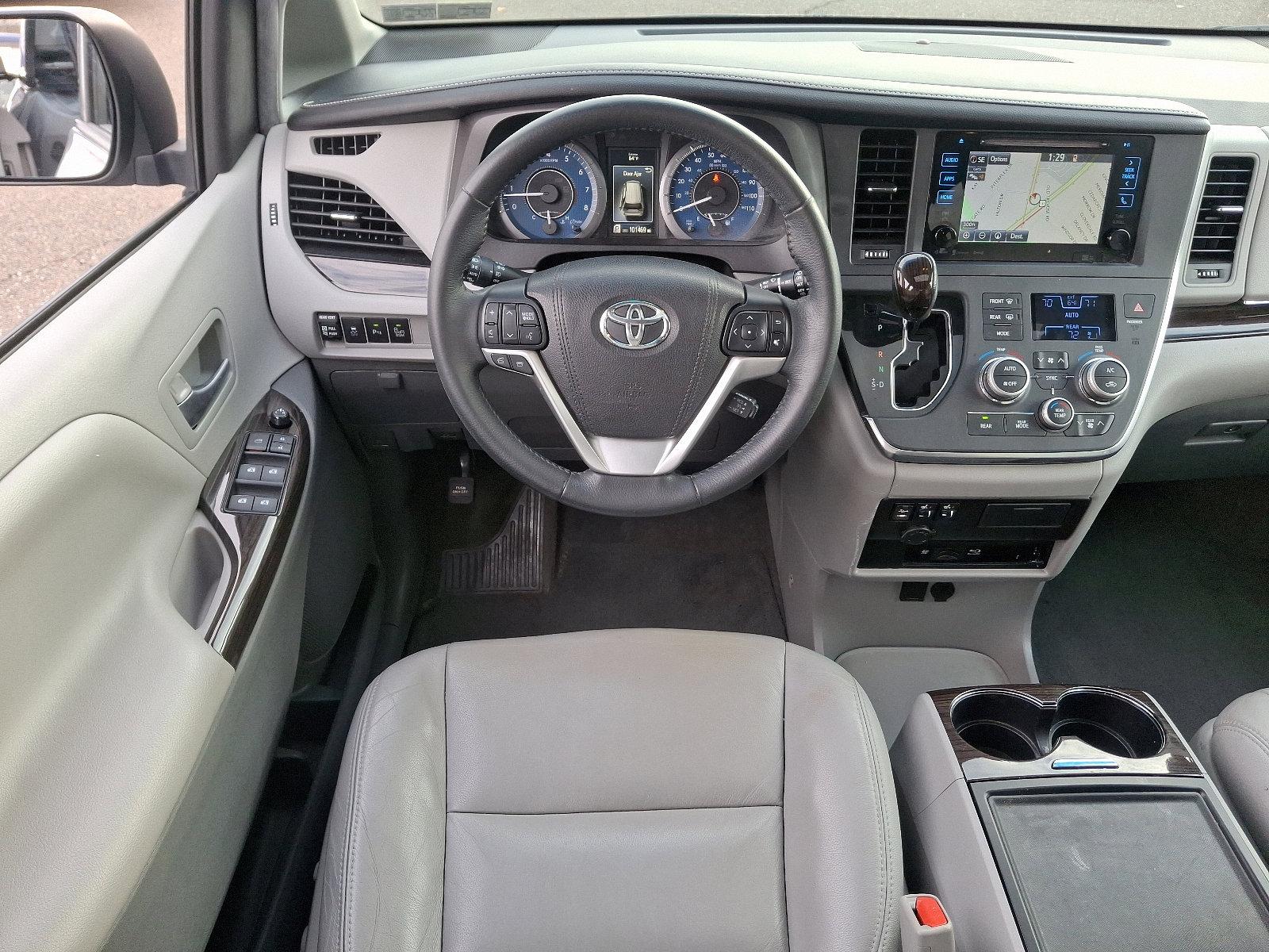 2017 Toyota Sienna Vehicle Photo in Trevose, PA 19053