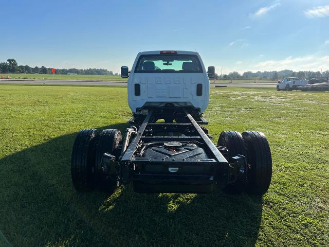 2023 Chevrolet Silverado 4500 HD Vehicle Photo in DUNN, NC 28334-8900