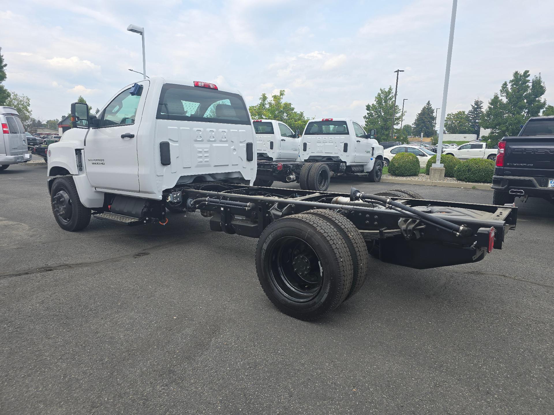 2024 Chevrolet Silverado Chassis Cab Vehicle Photo in POST FALLS, ID 83854-5365