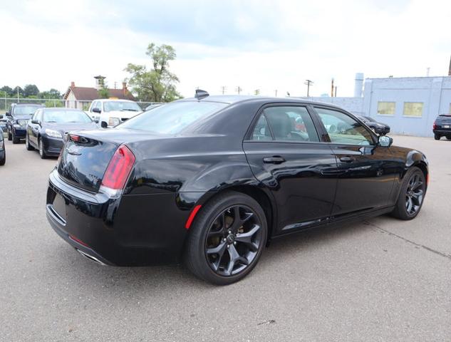 2022 Chrysler 300 Vehicle Photo in DETROIT, MI 48207-4102