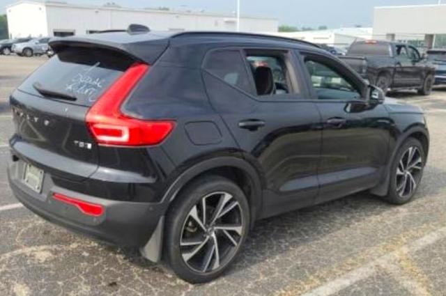 2021 Volvo XC40 Vehicle Photo in Grapevine, TX 76051