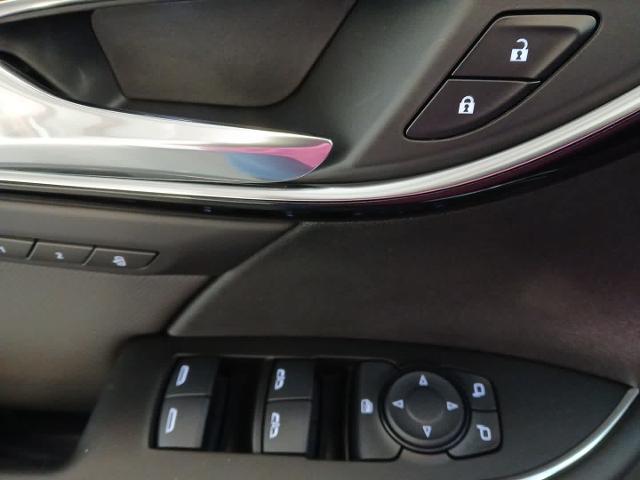 2024 Buick Envision Vehicle Photo in RED SPRINGS, NC 28377-1640