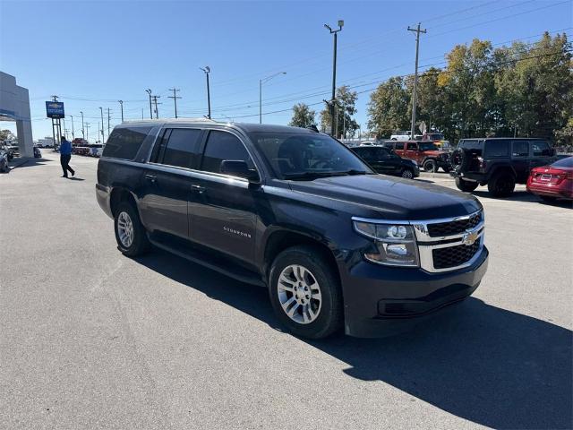 2019 Chevrolet Suburban Vehicle Photo in ALCOA, TN 37701-3235