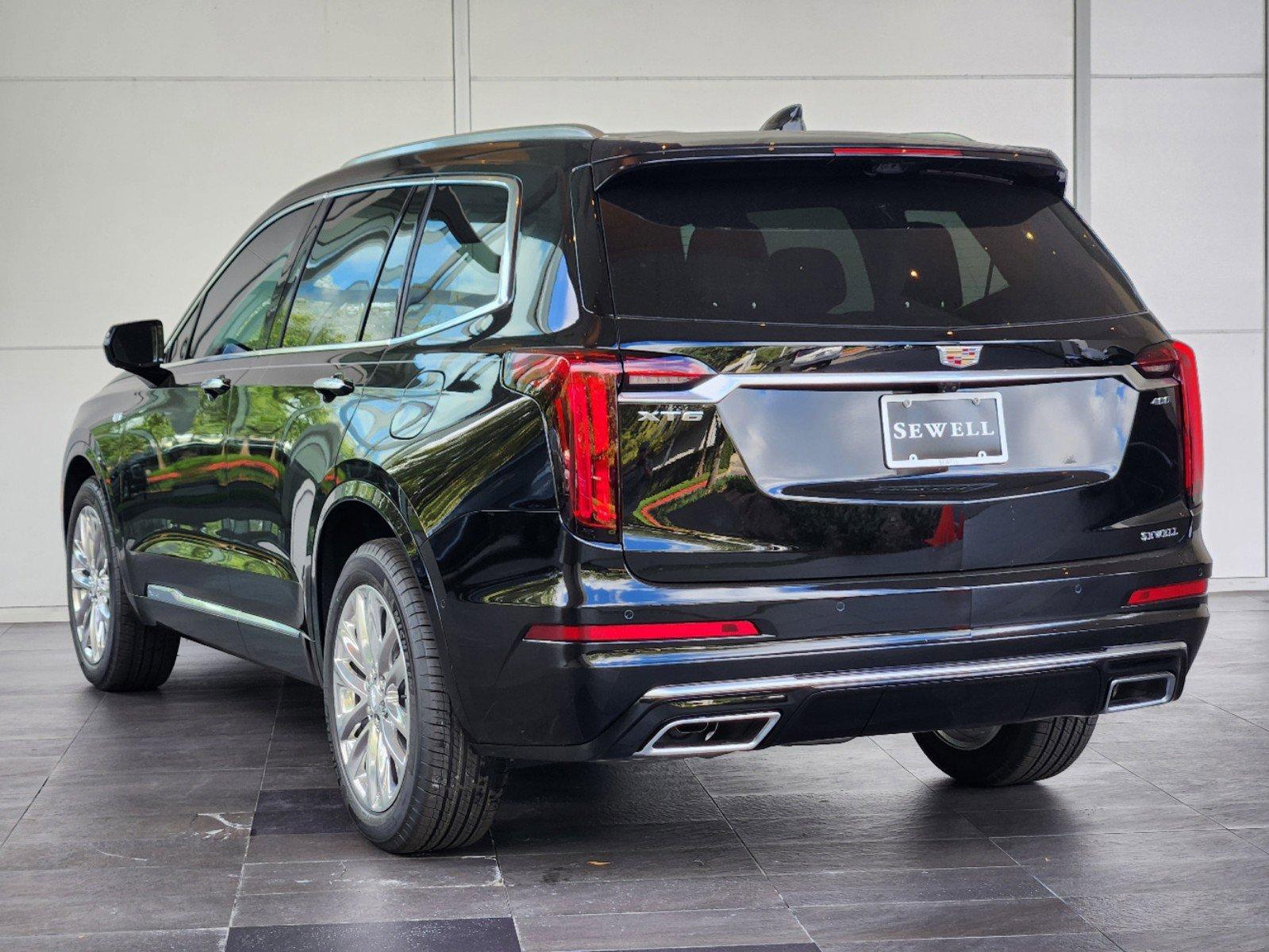 2025 Cadillac XT6 Vehicle Photo in HOUSTON, TX 77079-1502