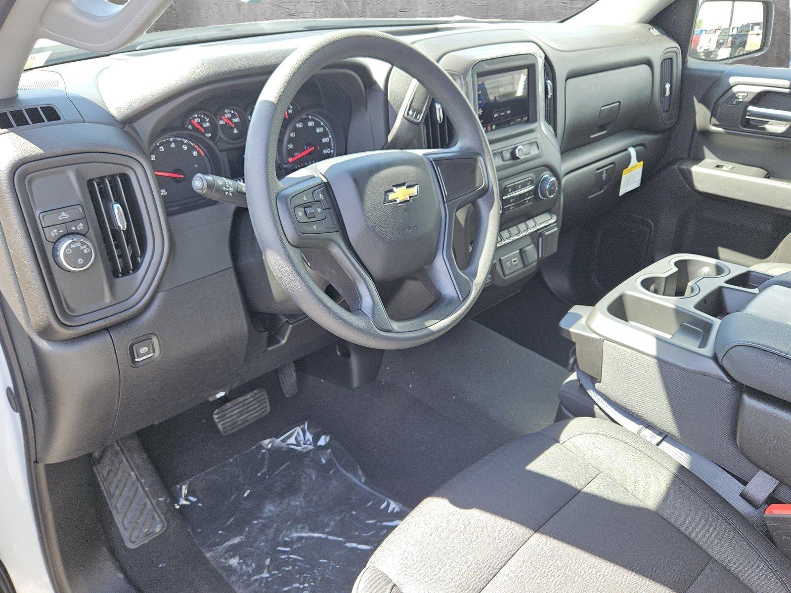 2024 Chevrolet Silverado 1500 Vehicle Photo in MESA, AZ 85206-4395