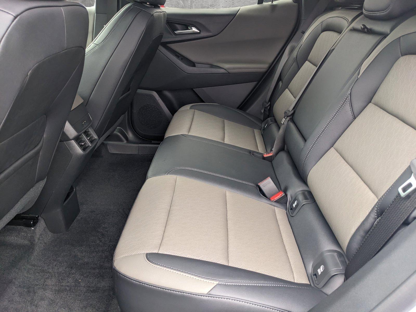 2025 Chevrolet Equinox Vehicle Photo in GREENACRES, FL 33463-3207