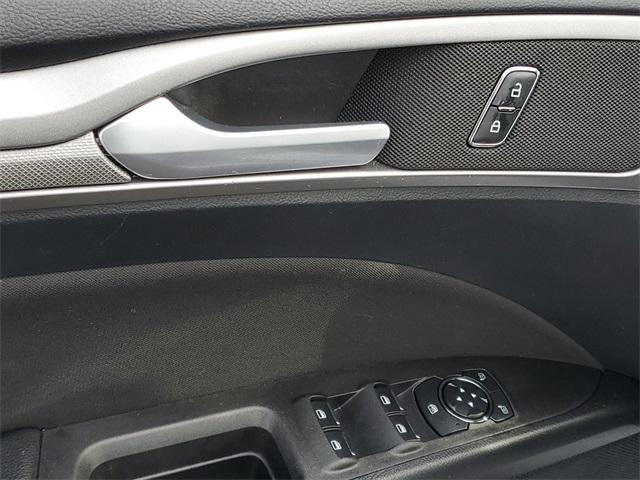 2020 Ford Fusion Hybrid Vehicle Photo in GRAND BLANC, MI 48439-8139