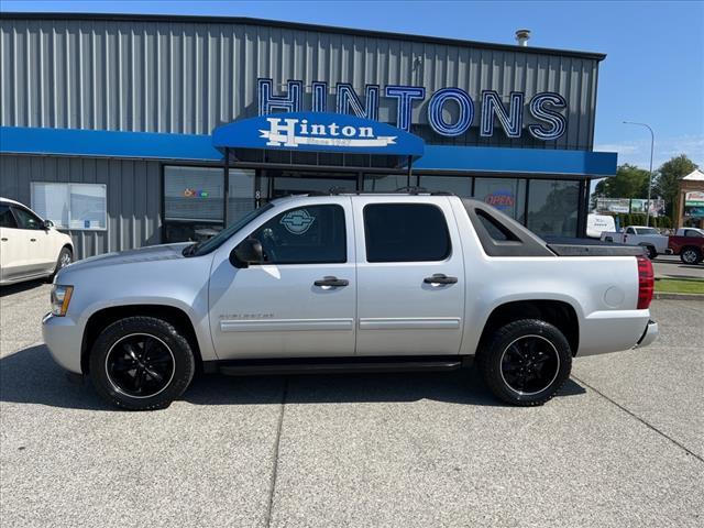 Used 2010 Chevrolet Avalanche LS with VIN 3GNVKEE00AG214836 for sale in Lynden, WA